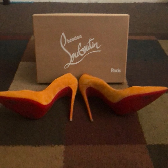 Red bottoms - Picture 2 of 7